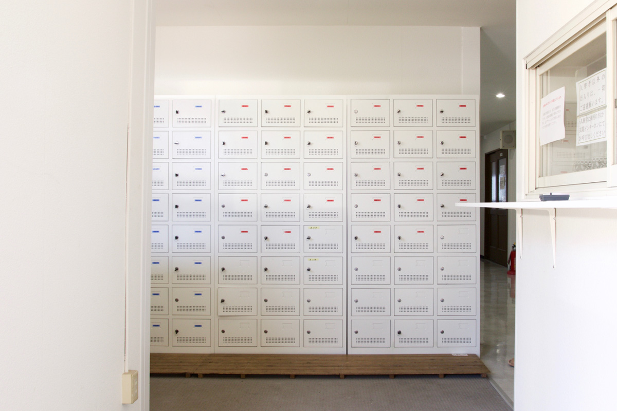 キットイン常滑のシューズロッカー